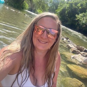 Meet your Posher, Victoria